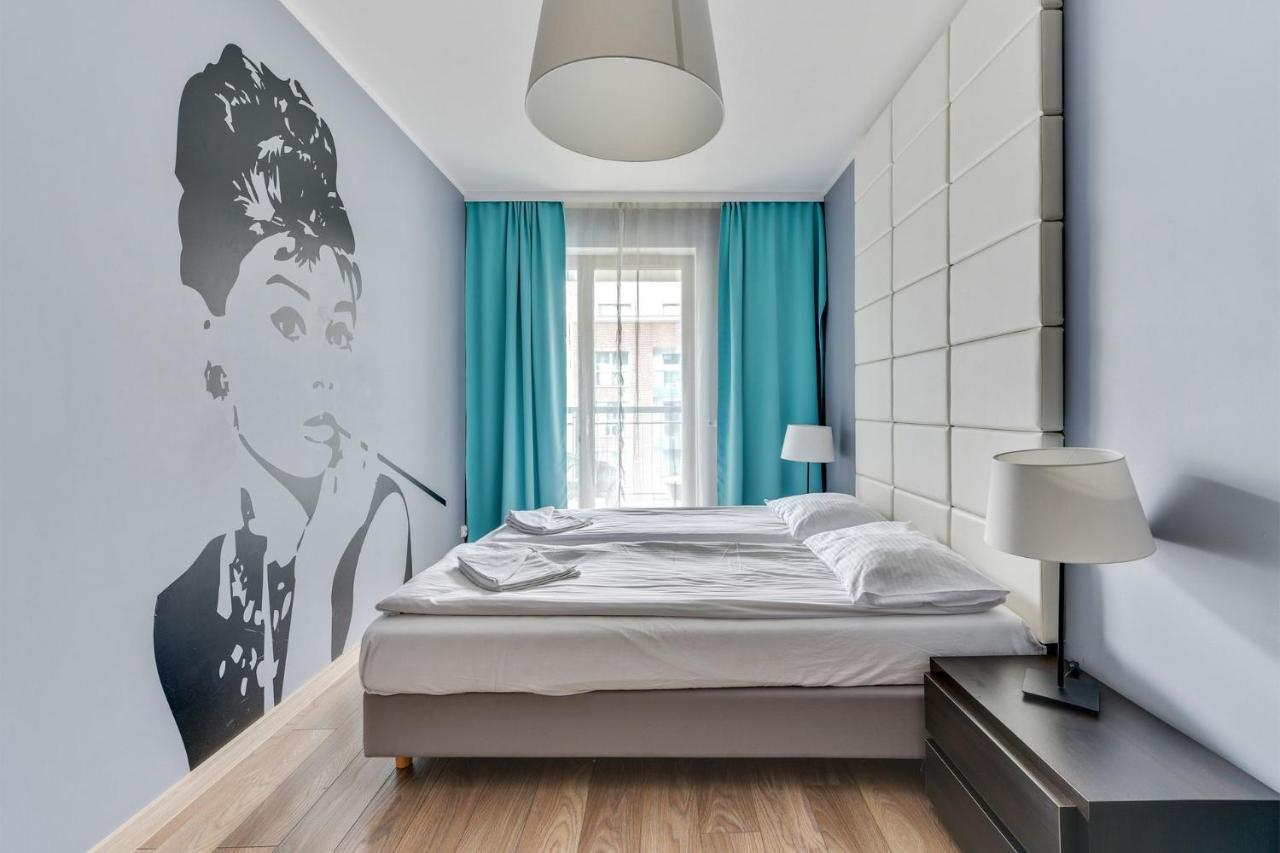 Grand Apartments Szafarnia 8 กดัญสก์ ภายนอก รูปภาพ
