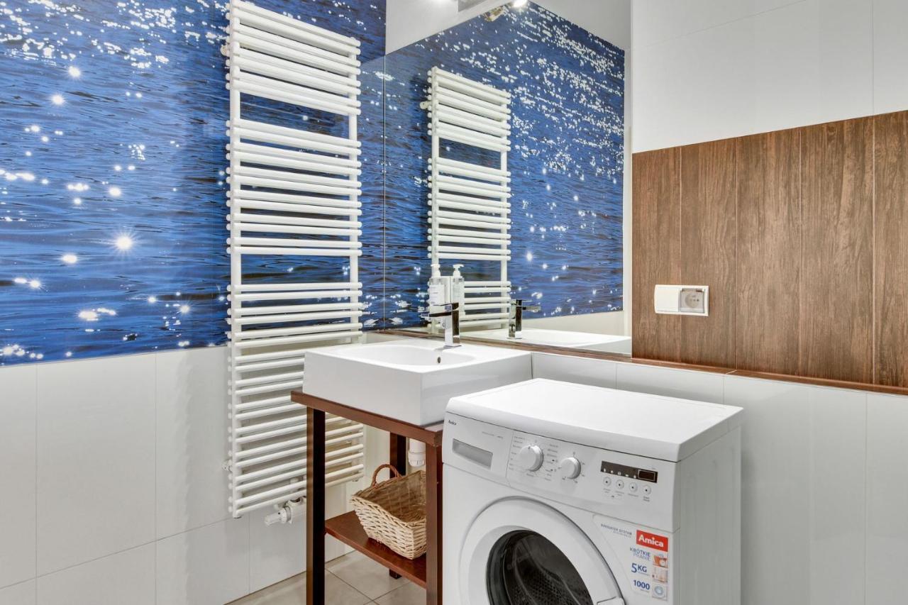 Grand Apartments Szafarnia 8 กดัญสก์ ภายนอก รูปภาพ