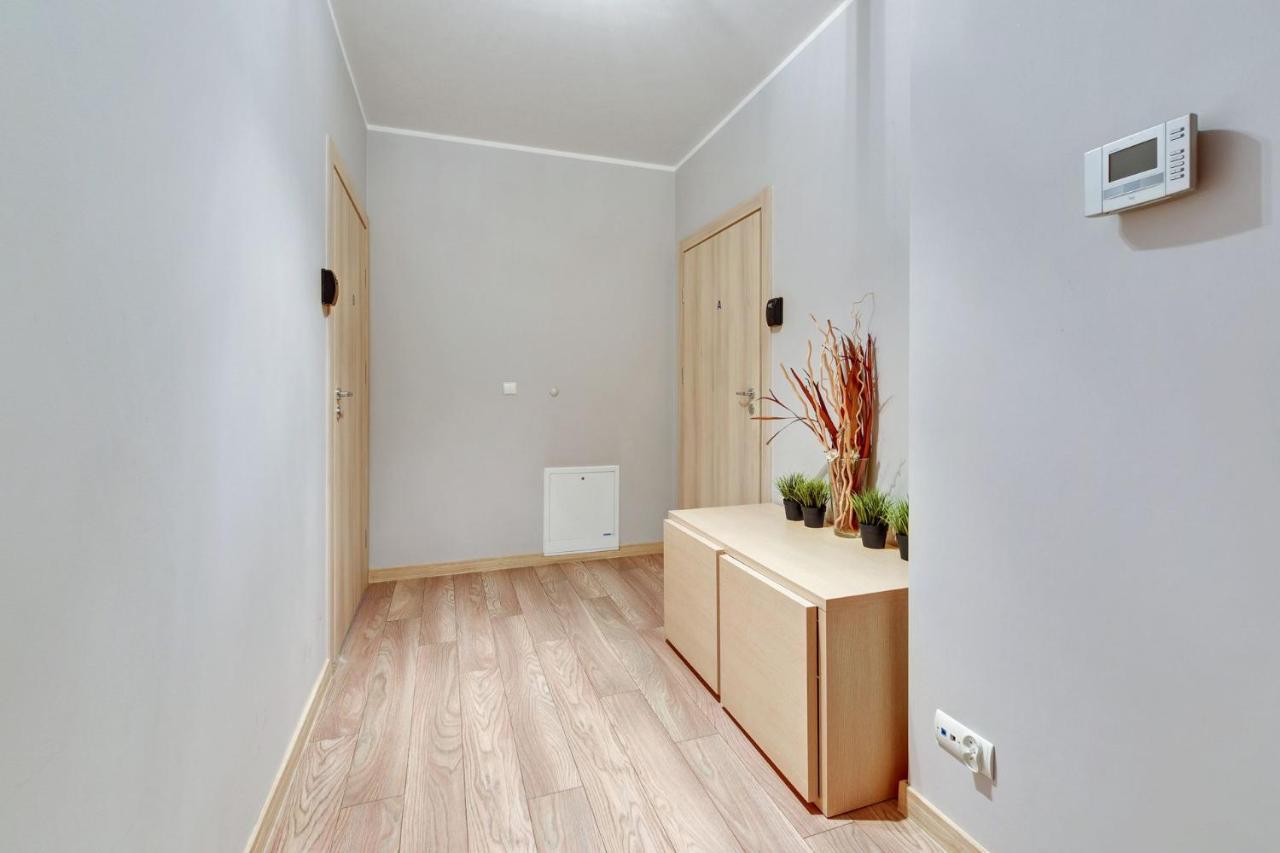 Grand Apartments Szafarnia 8 กดัญสก์ ภายนอก รูปภาพ