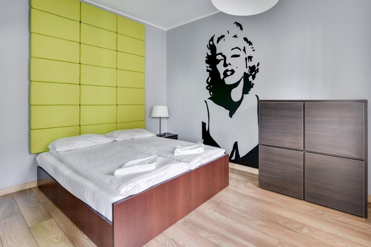 Grand Apartments Szafarnia 8 กดัญสก์ ภายนอก รูปภาพ